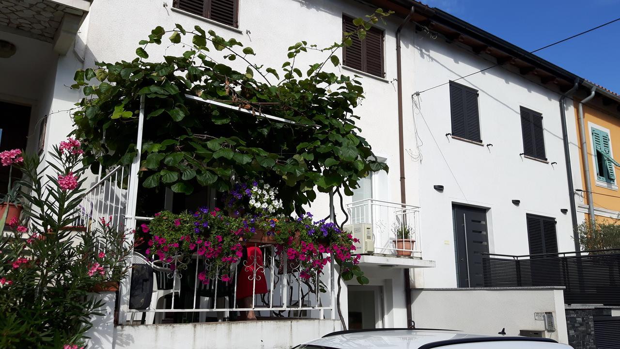 Apartment Laguna 08A Izola Buitenkant foto